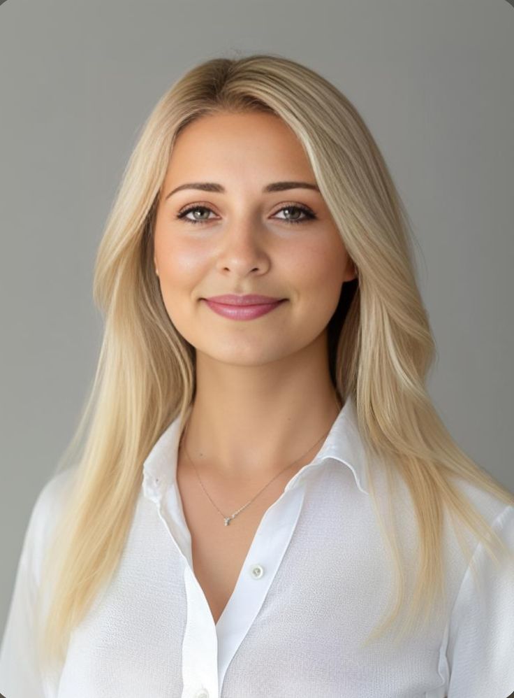 Elora, Founder of CareerEdge ResumePro